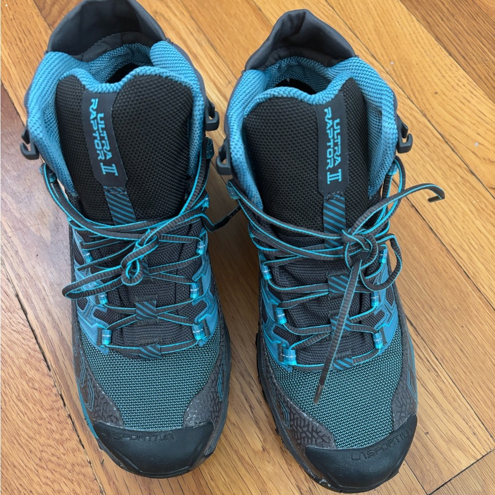 La Sportiva women’s hiking boots. (Size 7)